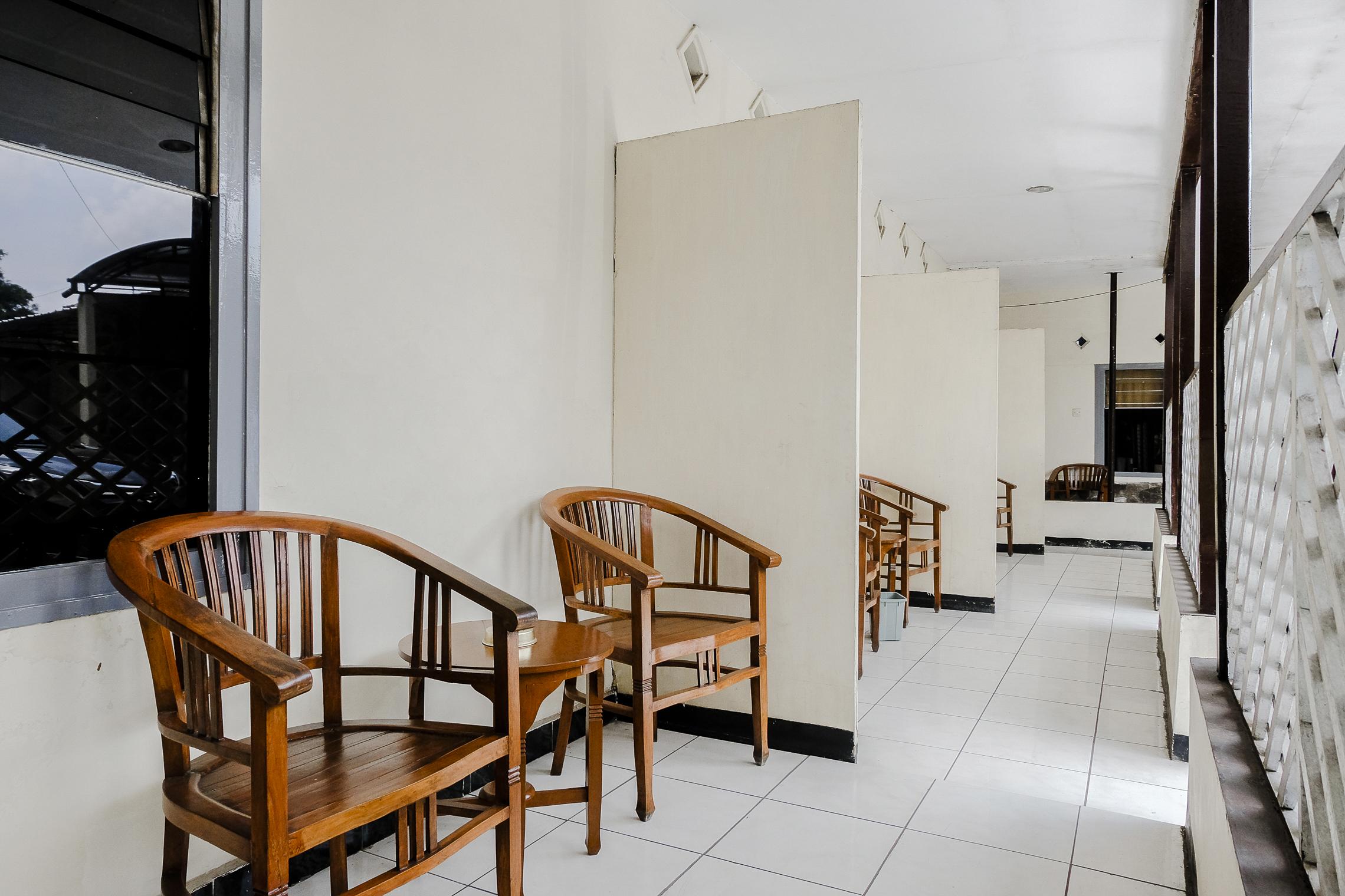 OYO 1036 Hotel Palem 1 Malang Exterior foto